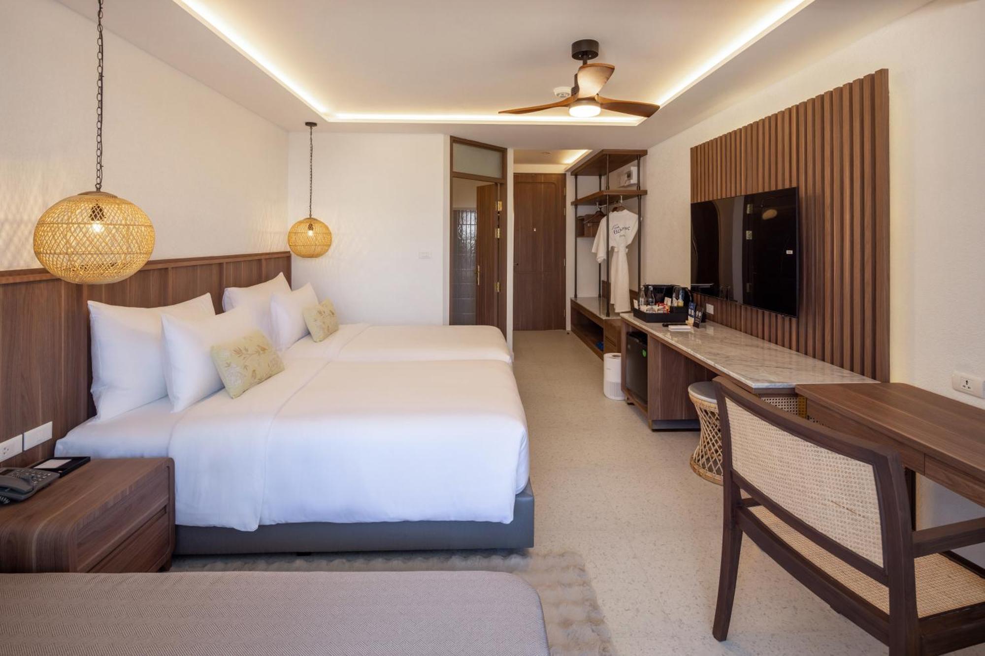 Away Chiang Mai Thapae Resort A Vegan Retreat - SHA Extra Plus Bagian luar foto